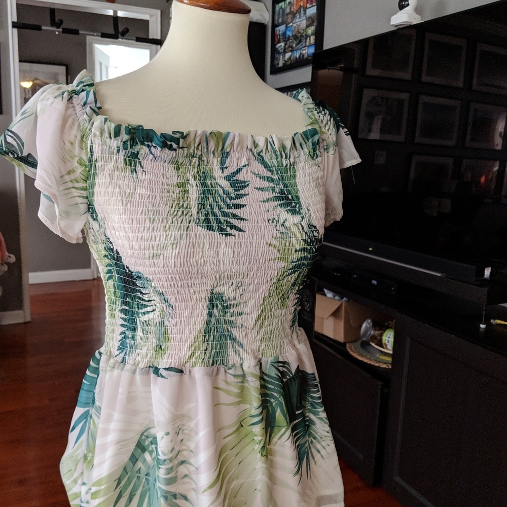 Vince camuto off shoulder top (m and L) - Picture 4 of 5